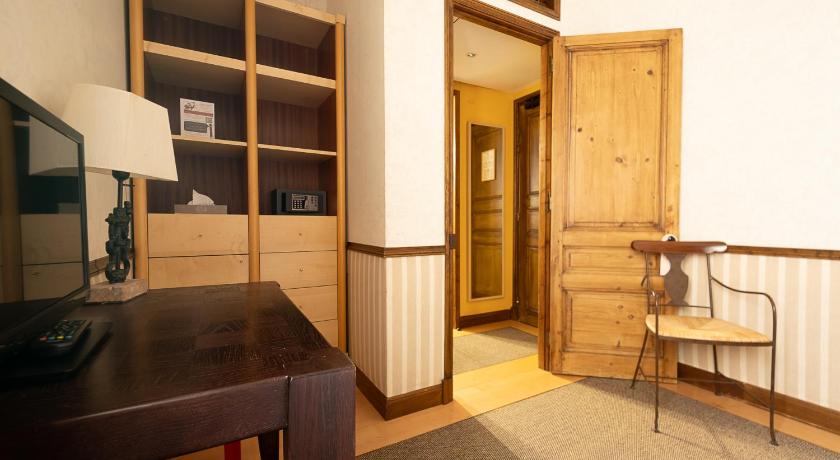 Image of Double Room with Terrace 4