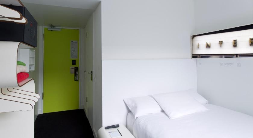 Image of Single Room 1