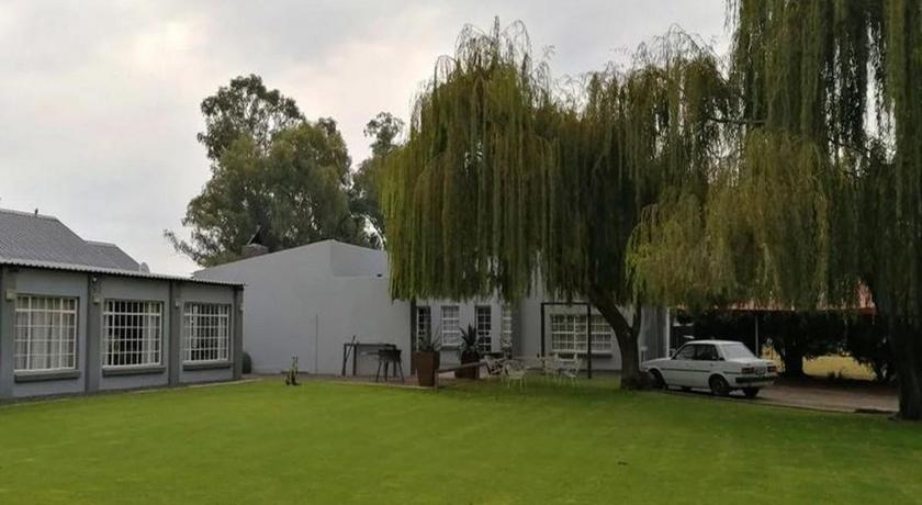 Wildebeespan Bed and Breakfast — Hotel in Schweizer-Reineke