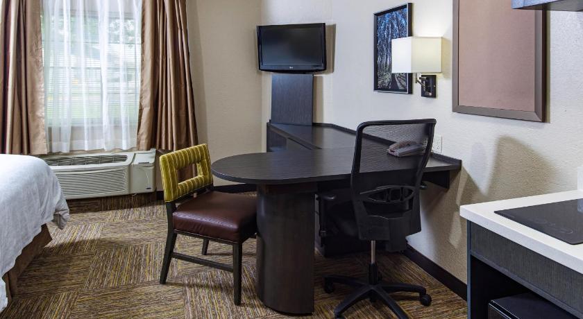 Candlewood Suites Appleton