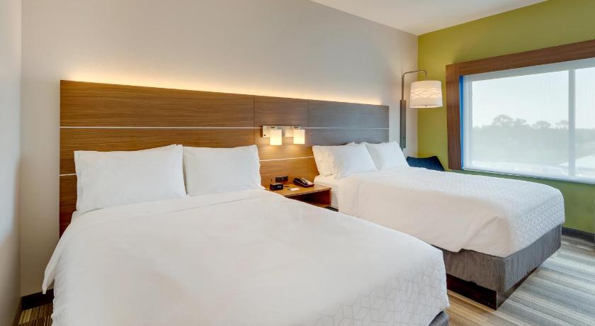 Holiday Inn Express Wilmington - Porters Neck photo