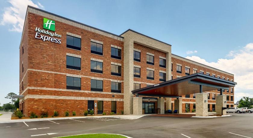 Holiday Inn Express Wilmington - Porters Neck photo