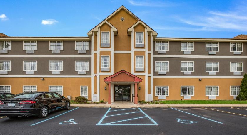 Americas Best Value Inn & Suites Three Rivers