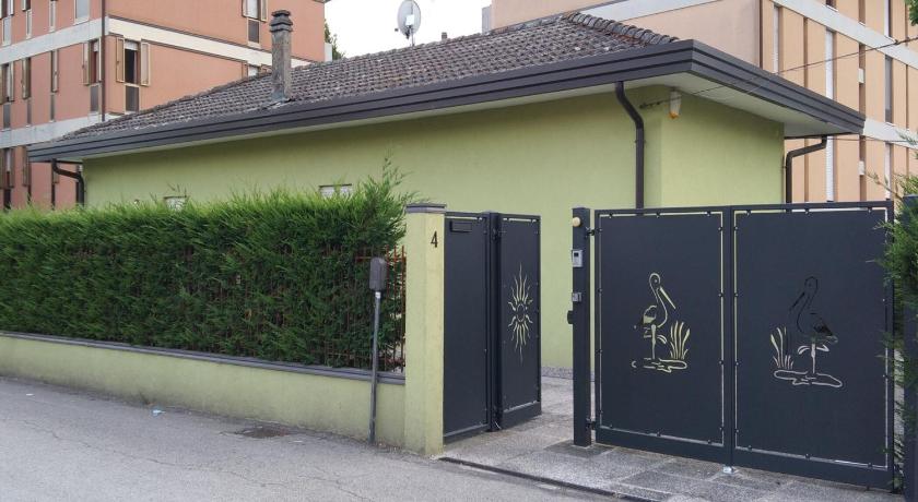 COLORS DEPENDANCE — Hotel in Venice