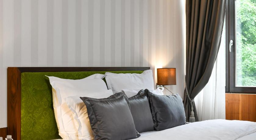Heritage Hotel Krone photo