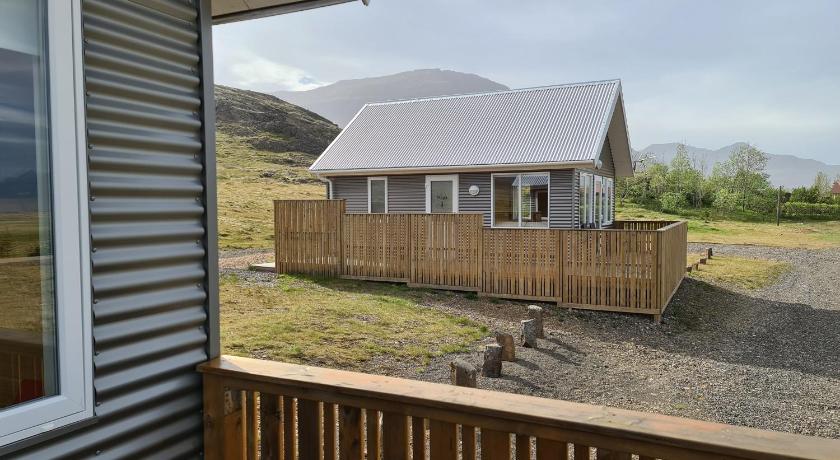 Starmyri 2 cottages , Address is Starmyri 2 — Hotel in Starmýri