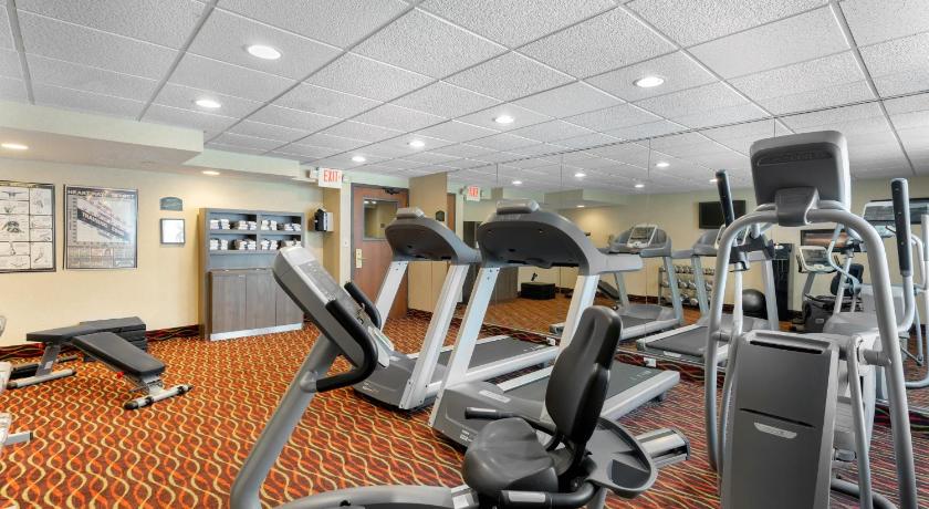 Holiday Inn Express Chicago-Downers Grove