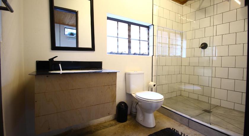 Image of Deluxe King Suite 2