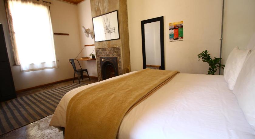 Image of Double Room with Shared Bathroom 3