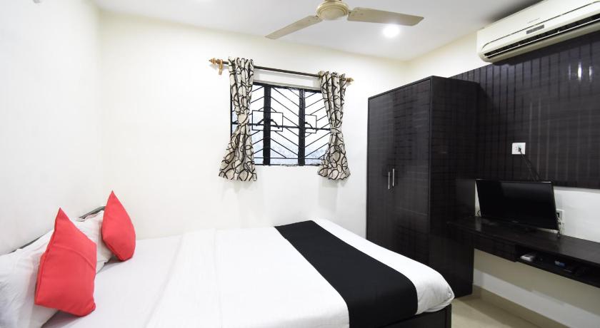Semi- Deluxe Room