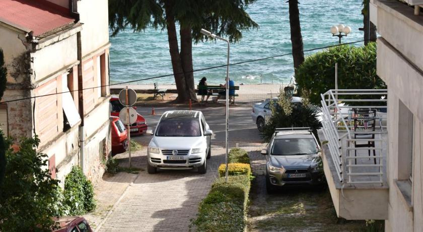 Apartments Argiroski — Hotel in Ohrid