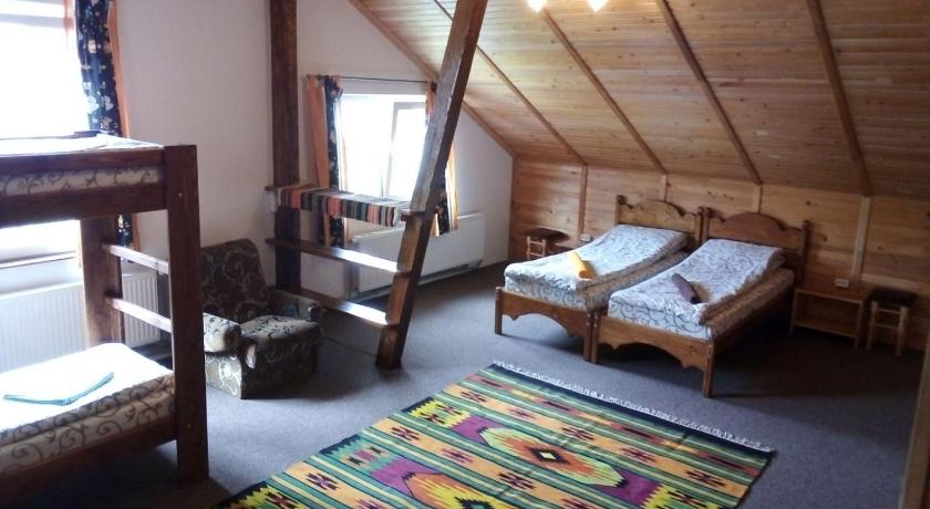 Guest House Mansarda — Hotel in Yaremche