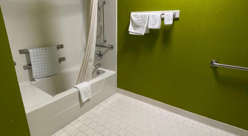 マクル (GA) Relax Inn McRae 3つ星 ホテル プール