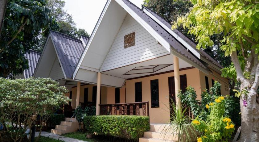 Image of Deluxe Home 1