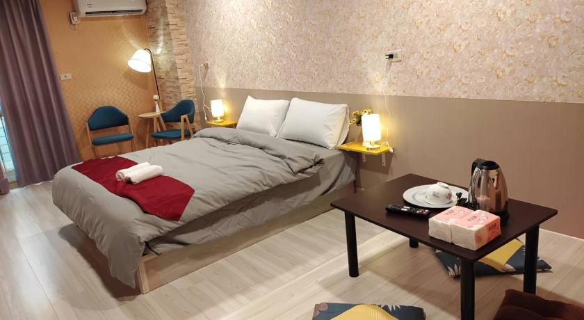 Zhengxing Street Business Suite — Hotel in Tainan