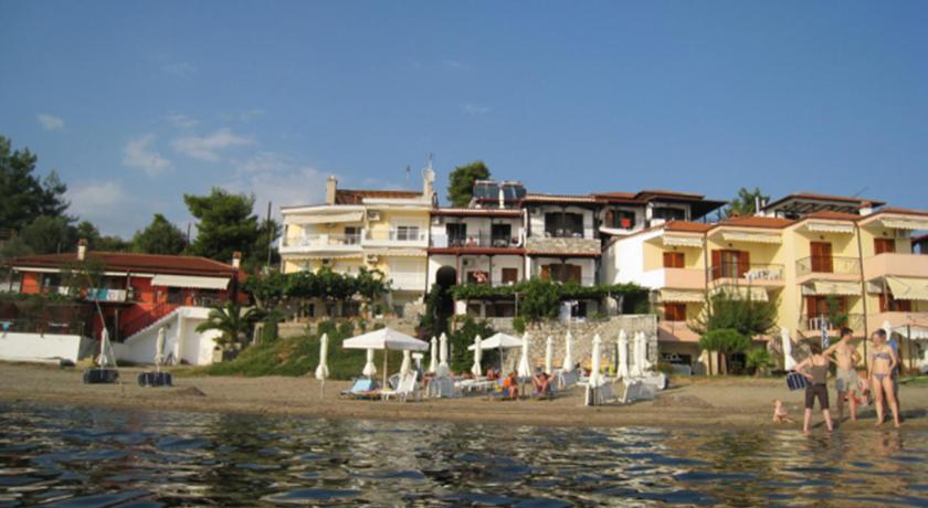 Giannis Maria Apartments — Hotel in Chalkidiki