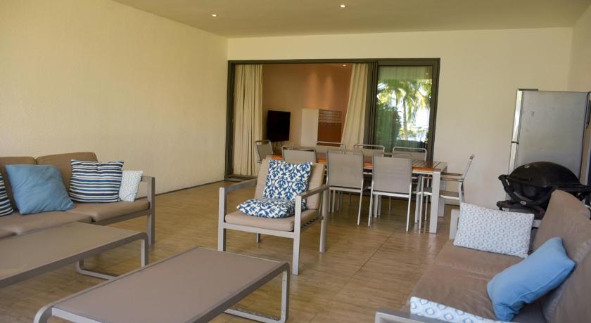 Latitude - with private plunge pool photo