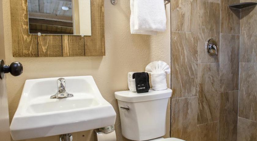 Chama Trails Inn photo