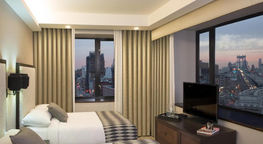 Leon Hotel photo