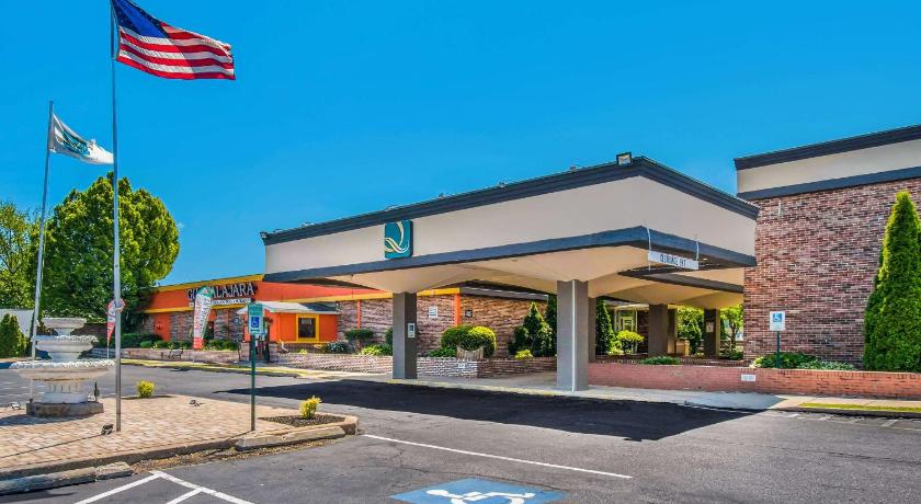 Quality Inn & Suites photo