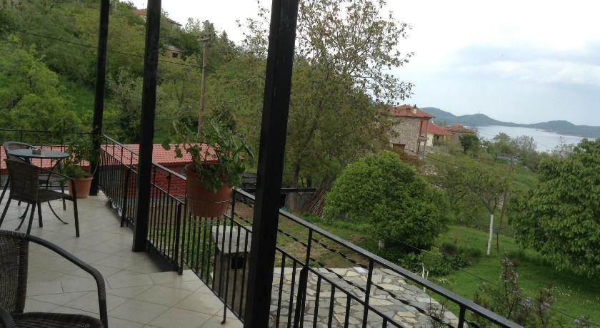 Guesthouse Lamprini photo