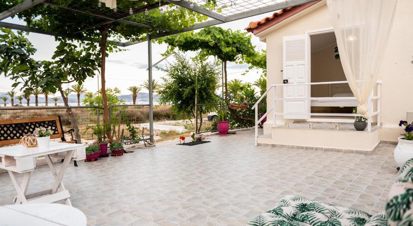 Sea View Residence