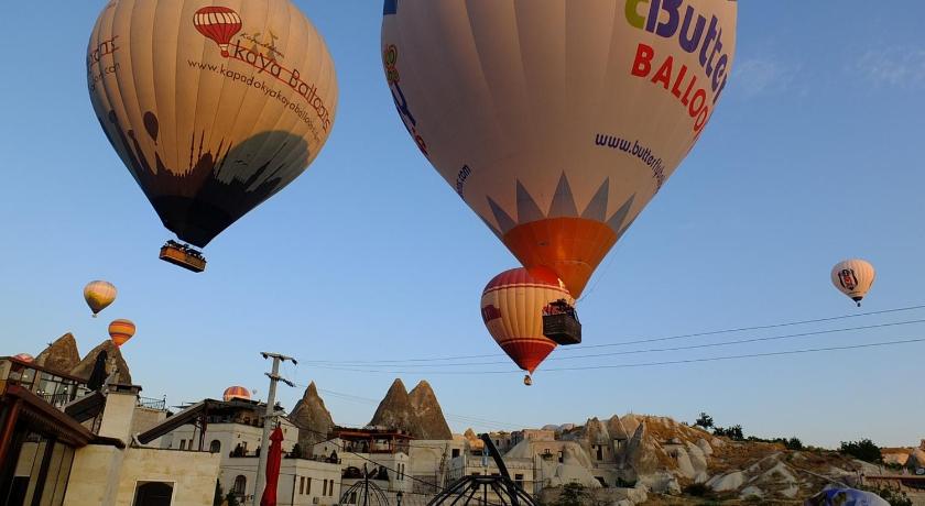 Balloon Cave Hotel