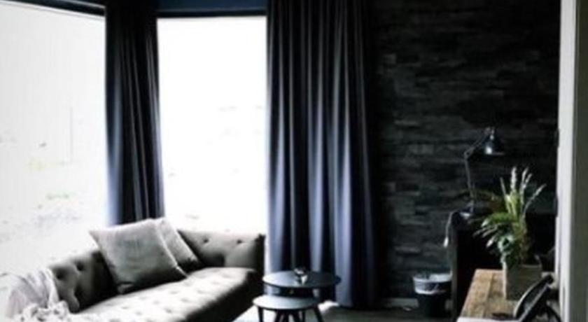 Image of Suite 0