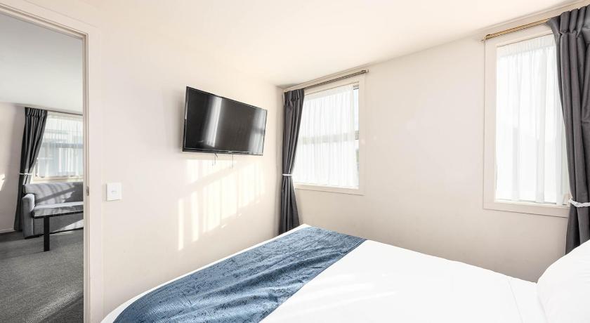 Image of Three Bedroom Apartment 7