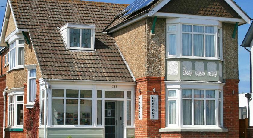 Hudsons Guest House - Adults only — Hotel in Weymouth