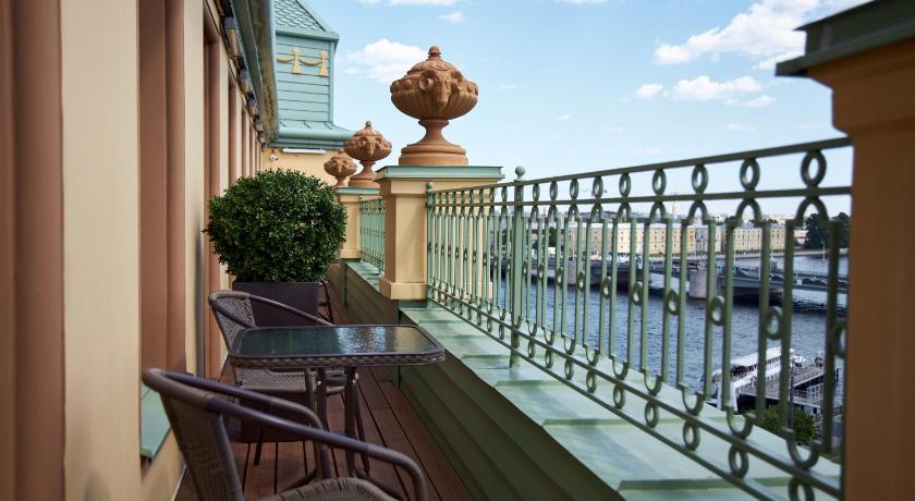 River Palace Hotel photo