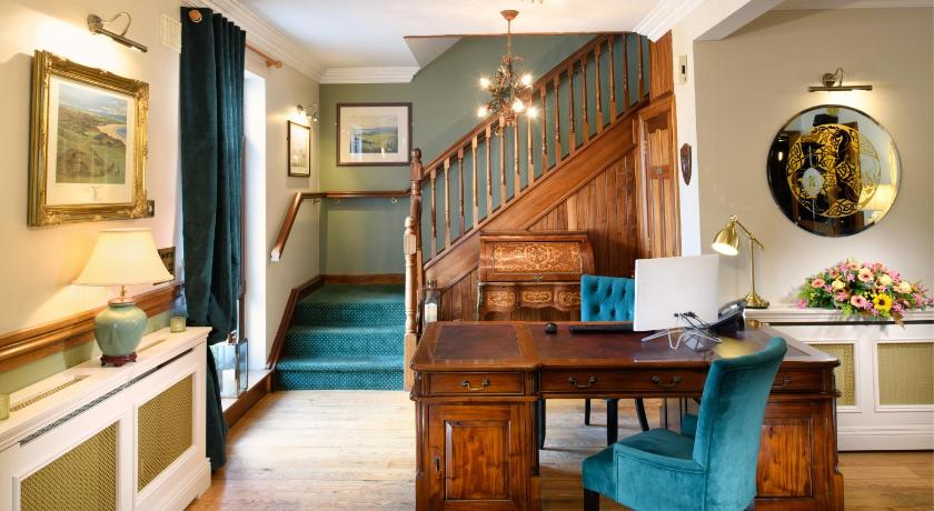 Bunratty Manor Hotel photo