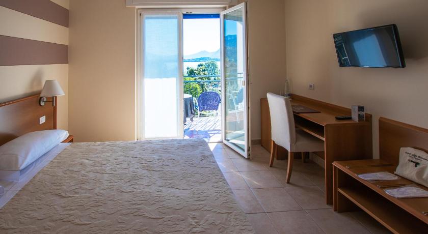 Hotel Alpi photo
