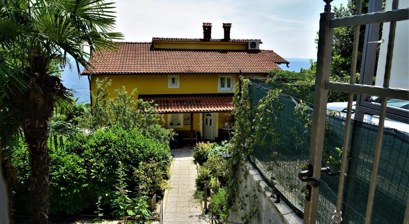 Apartments and Rooms Vila Irma photo
