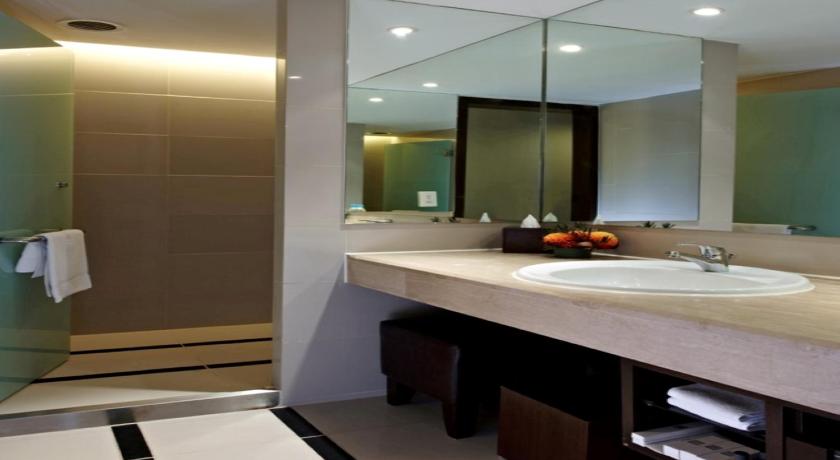 Image of Club King Room 2