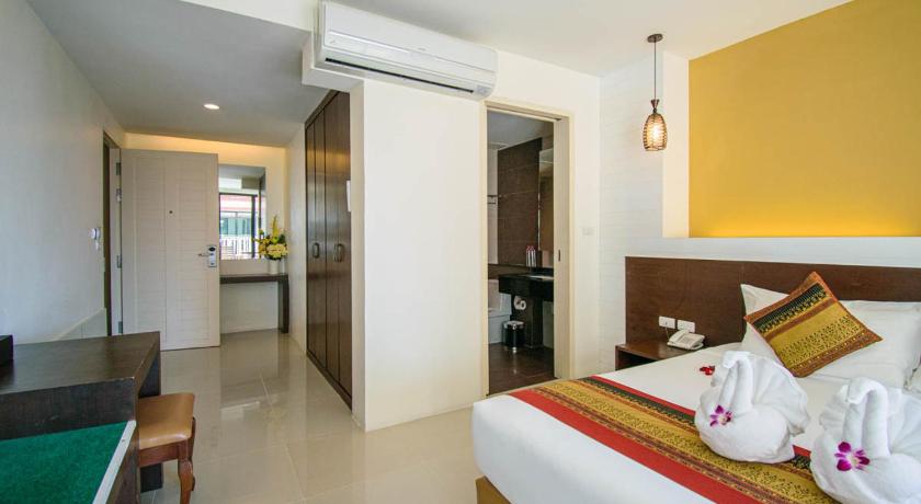 Image of Premier King Bed 4