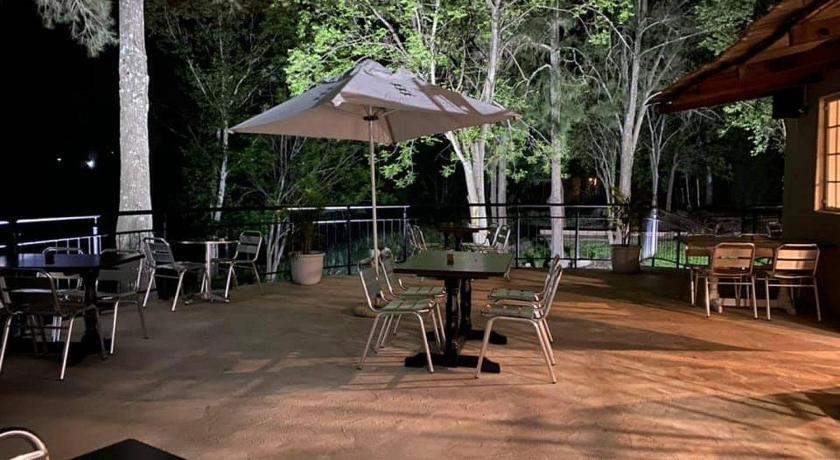 La Moor Country Venue & Eatery photo