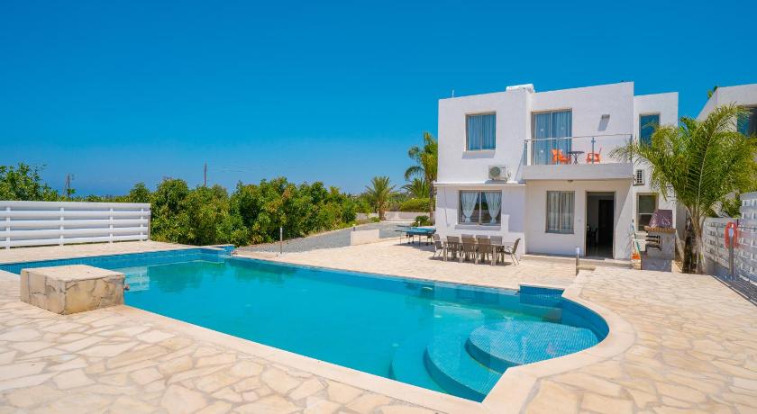Oniros by Prestige Bookings — Hotel in Peyia