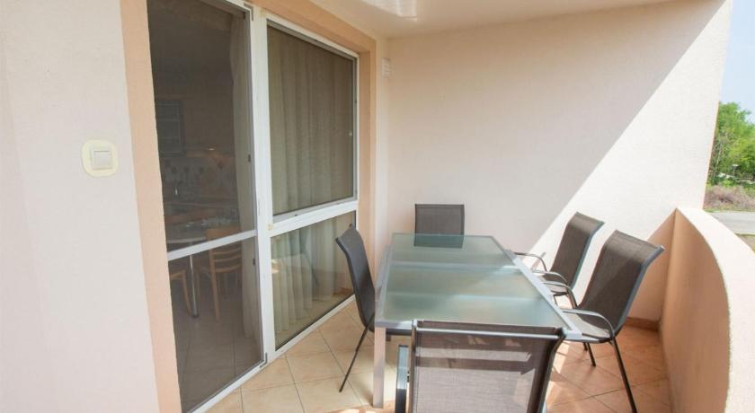 Liza Apartmanok photo
