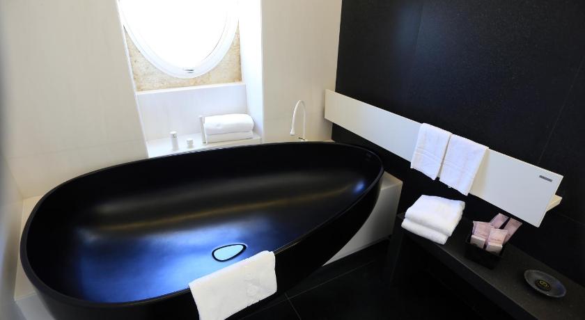 Фото: Двухместный номер «Престиж» с 1 кроватью и видом на море. (Prestige Double Room with Sea View) 9