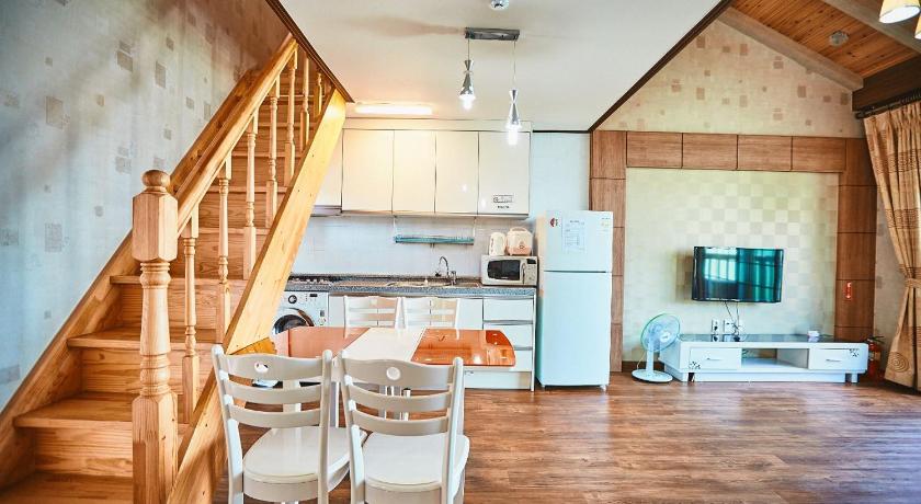 Jeju Jeju Time-Travel Pension 3-Star Accommodation restaurant