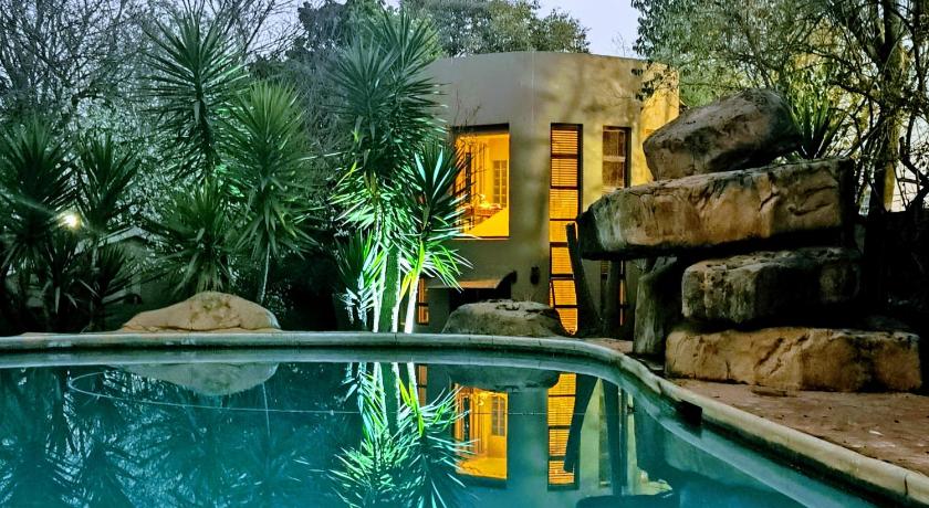 Garden, Moonflower Cottages -Self Catering Apartments in Johannesburg