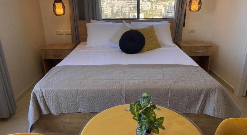 Al-Bireh Lux Suites photo