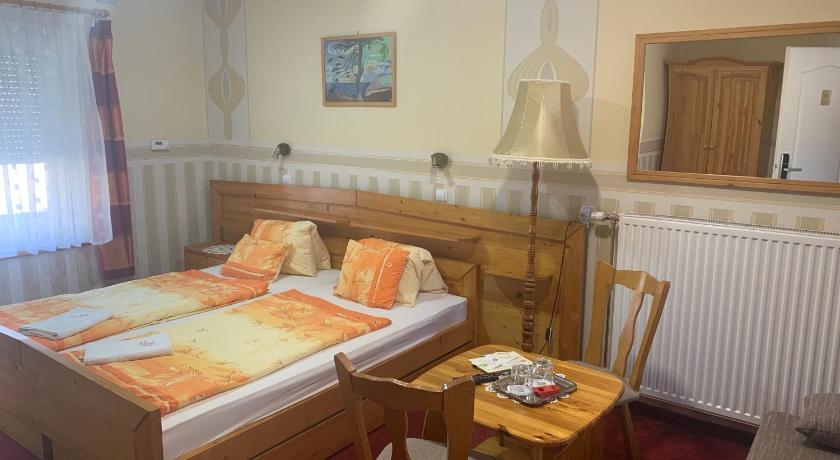Image of Superior Queen Room 5