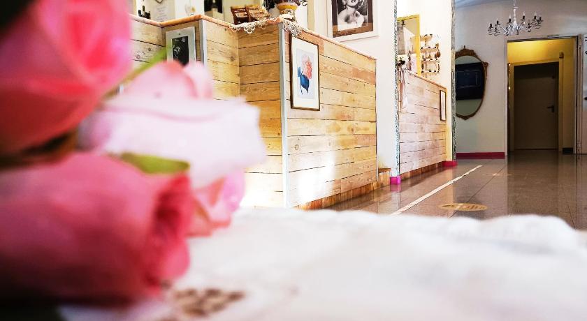 Hotel Garisenda B&B - in Centro a Riccione - photo
