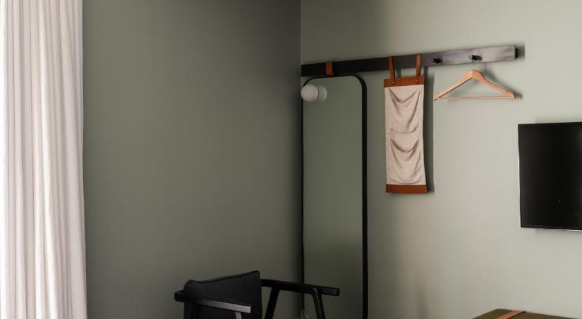 Image of Horizon Room 12