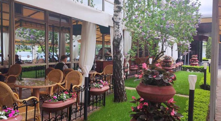 Premier Hotel Rus - image 3