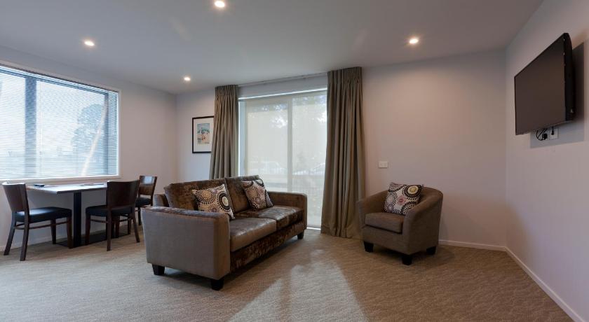 Image of One-Bedroom Apartment 6