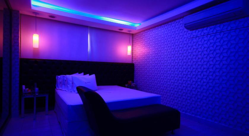 LESSENCE MOTEL photo