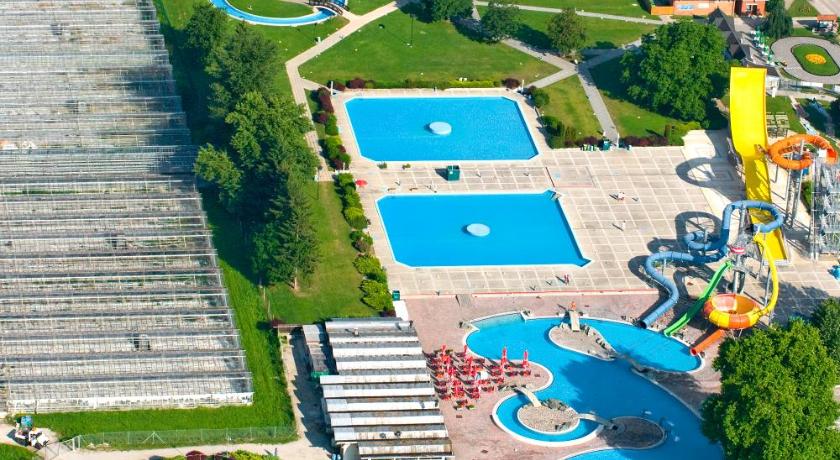 Happy Camp Mobile Homes in Camping Terme Catez — Hotel in Catez Ob Savi